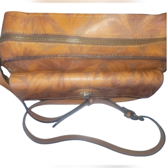Patricia Nash Vintage Maxela Twist Lock Laser Floral Tan Leather Crossbody Bag - Picture 2 of 10